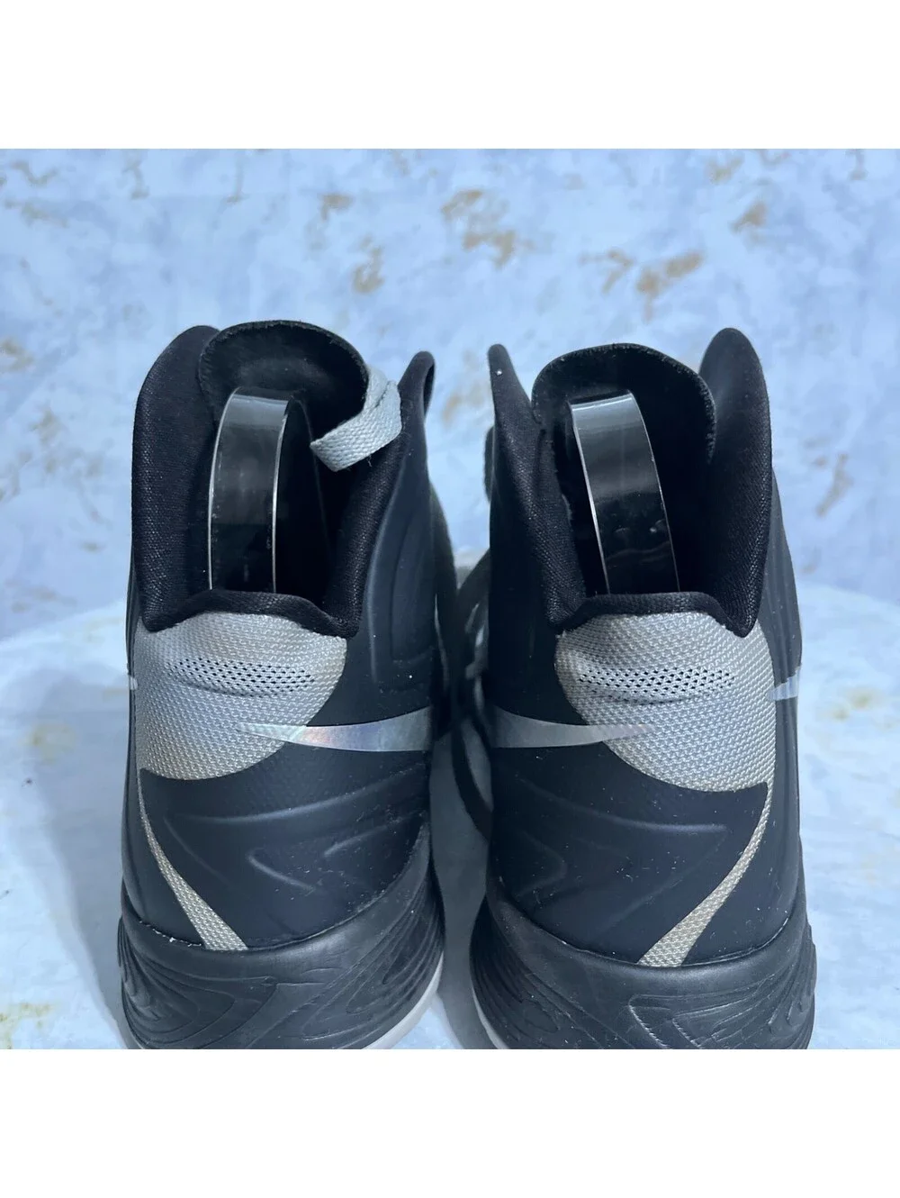 Nike Hyperfuse 2012 Mens Size 11.5 Basketball Shoes Gray Black Athletic Sneakers